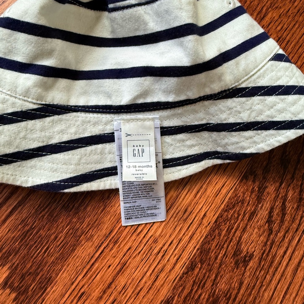 GAP Kids Blue Denim Reversible Bucket Hat - Size 12-18 months - Picture 4 of 6